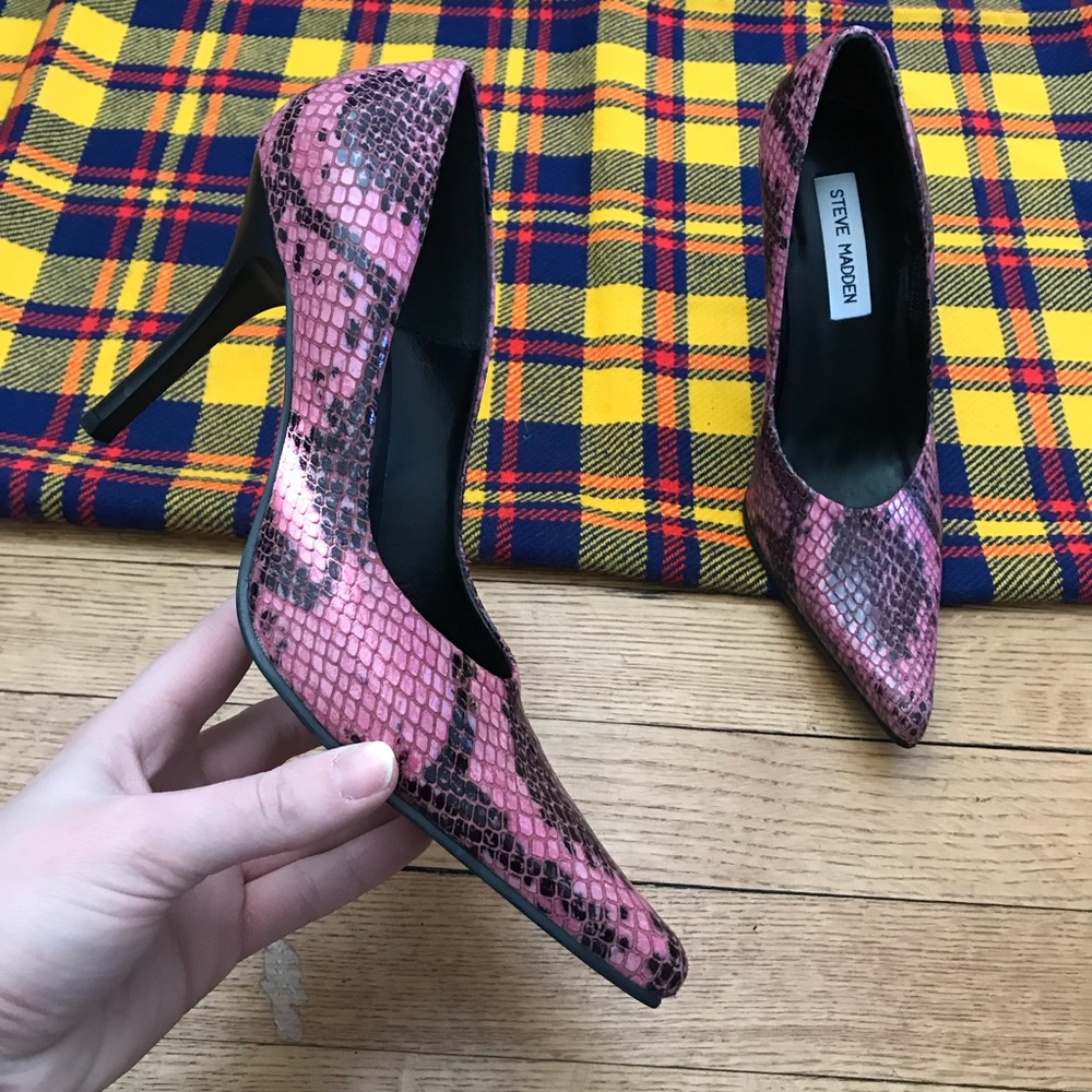 Steve Madden Pink Tarrah Python Heels Pointed Toe - image 1